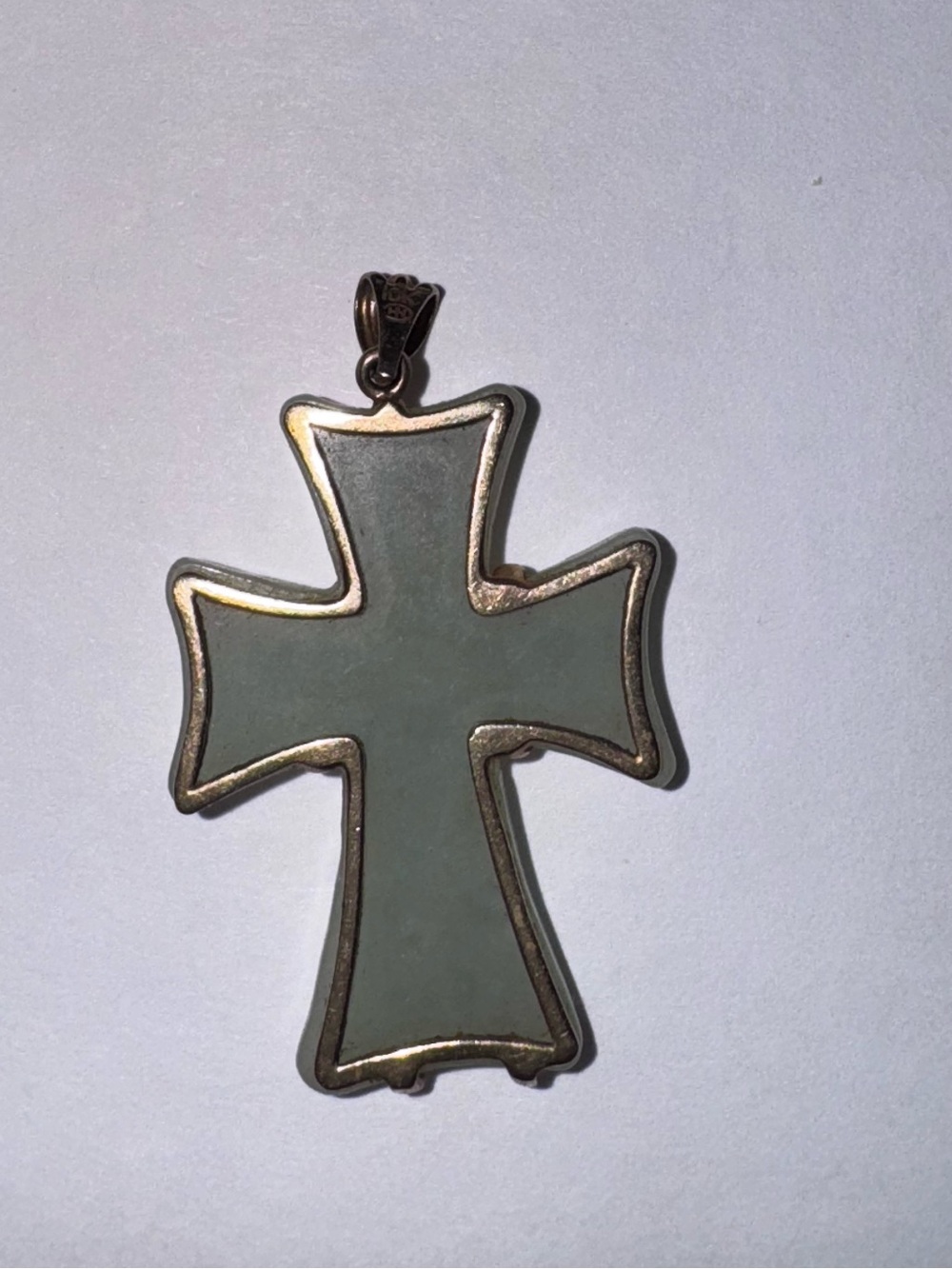 Jade cross pendant with 10K gold wired - Picture 4 of 6
